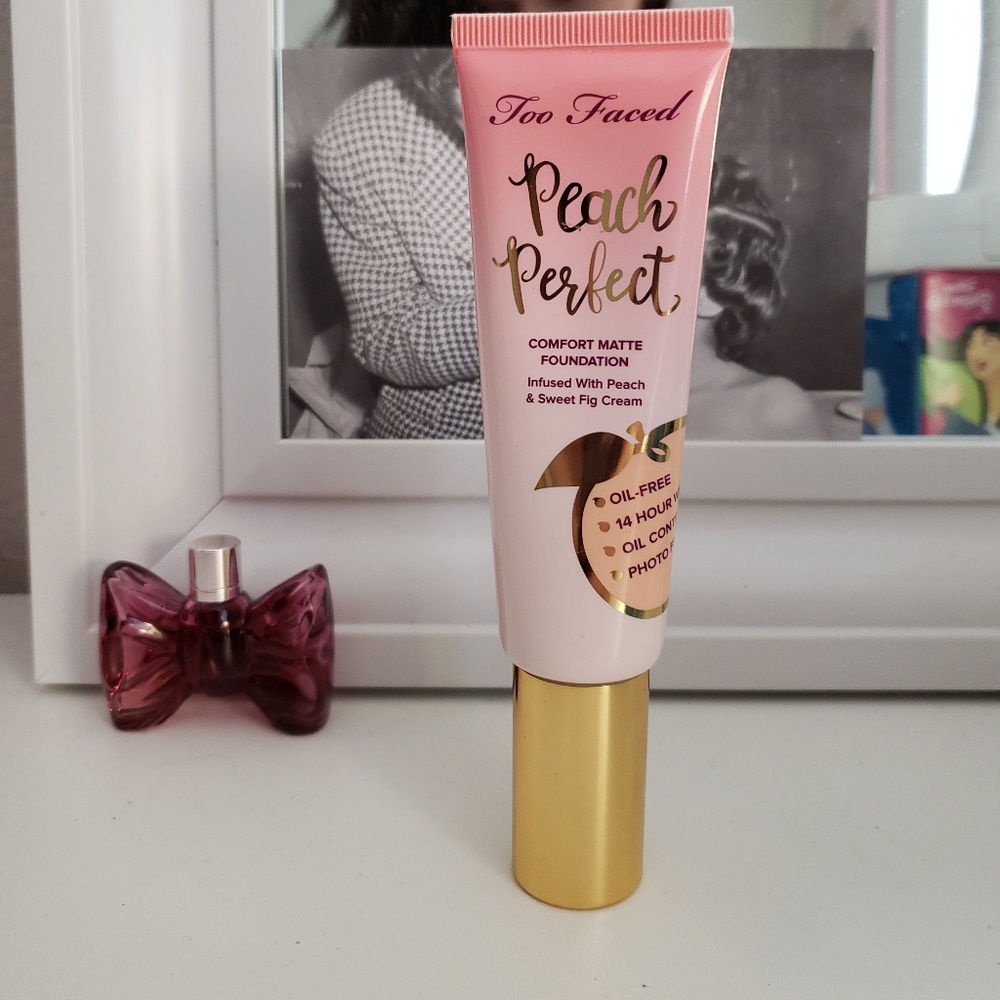 Too Faced Peach Perfect Comfort Matte Foundation